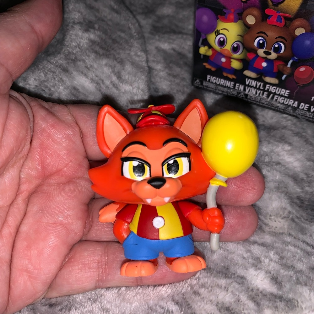 New 2023 FNAF Circus Balloon Foxy Mystery Mini Vinyl Figure Funko